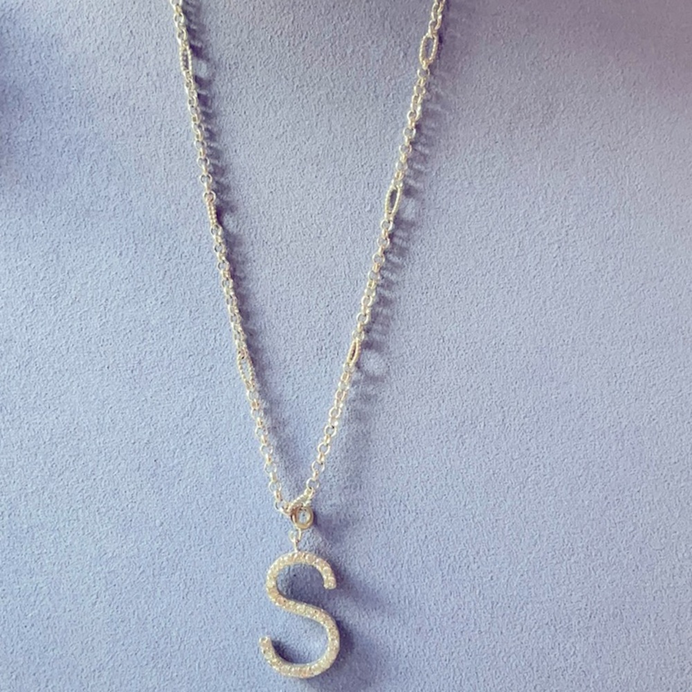 🔥 LETTER CRYSTAL NECKLACE 🔥
